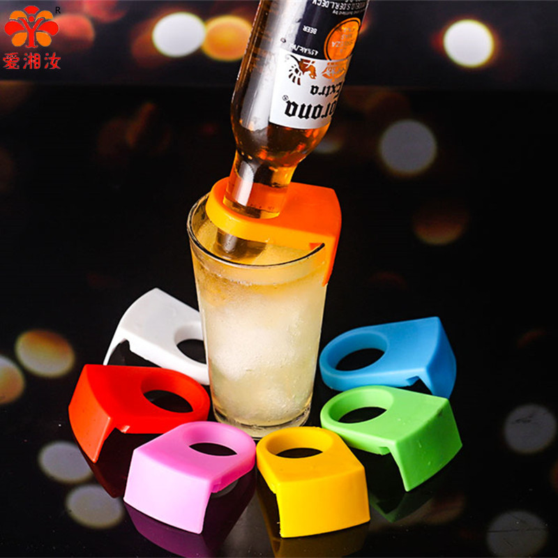 Wine With Beer Cocktail - حامل زجاجات الكوكتيل البلاستيكي من Aixiangru،