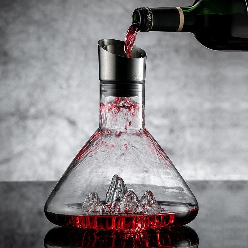 Wine Beer And Liquor - إبريق تقديم النبيذ والويسكي من آيسبيرج،