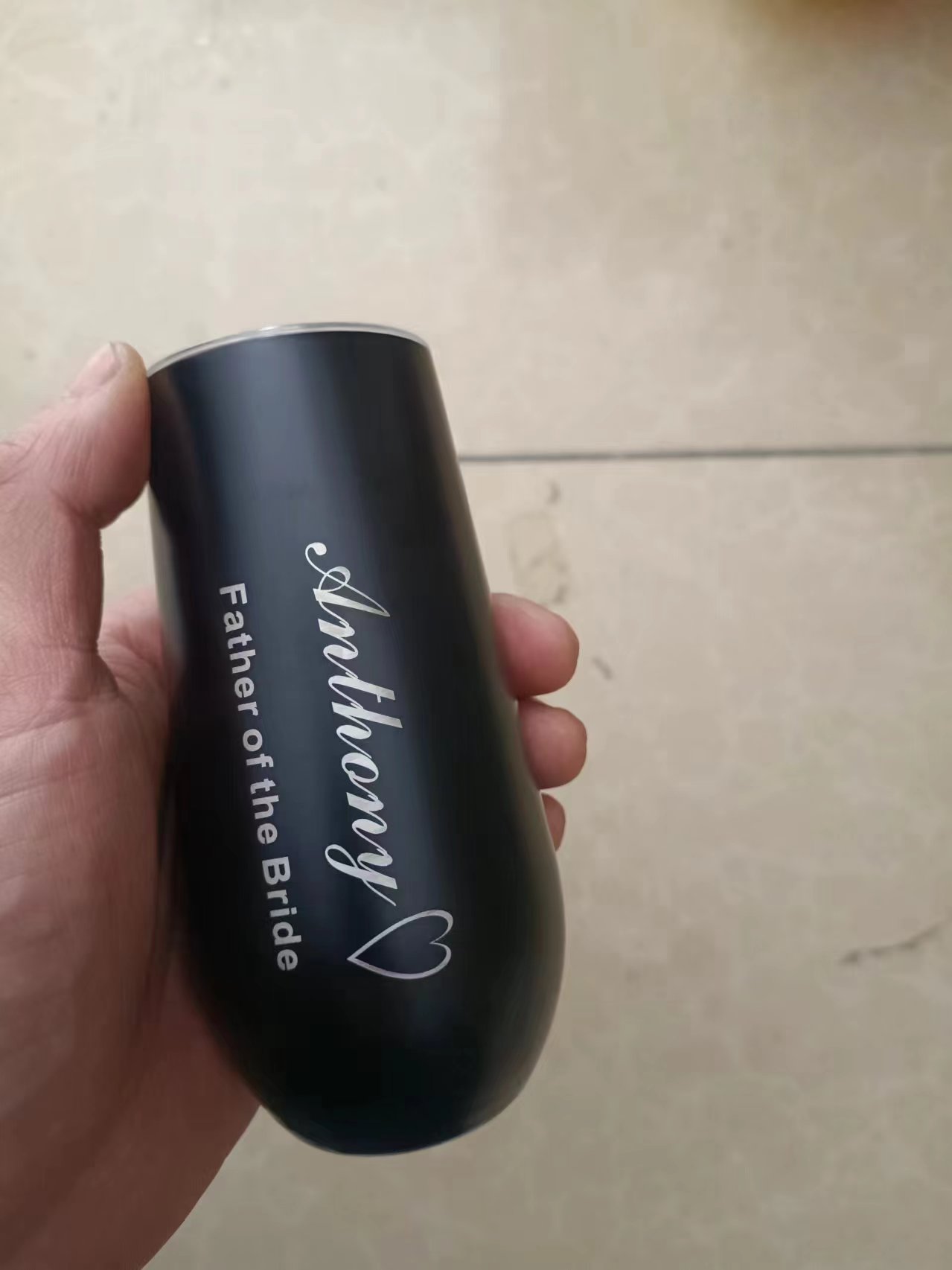 كوب نبيذ بشعار مخصص، كوب شمبان - مراجعة Wine Beer Champagne وسعره